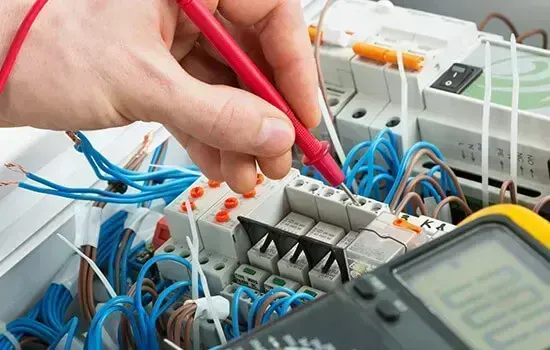 Professional electrician in West Hendon